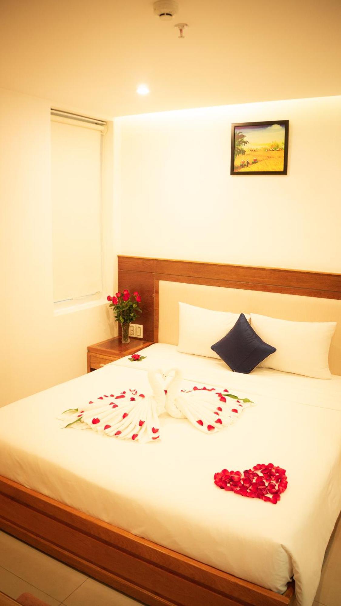Sea Castle Hotel Da Nang Exterior photo