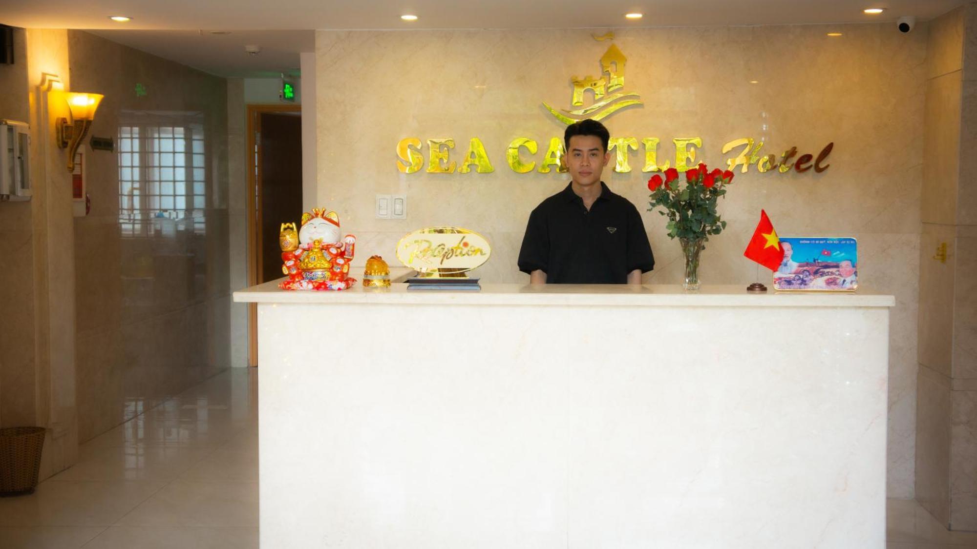 Sea Castle Hotel Da Nang Exterior photo