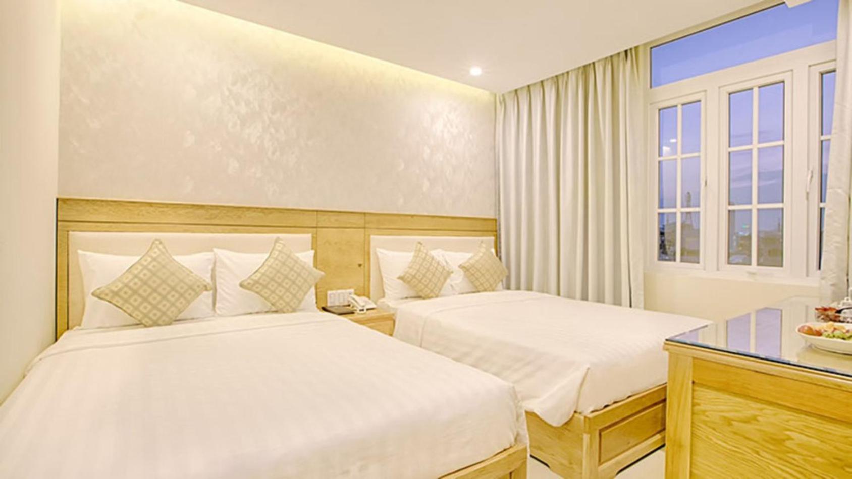 Sea Castle Hotel Da Nang Exterior photo